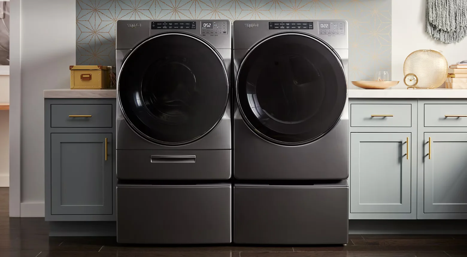 کفش ها را در ماشین لباسشویی بشویید